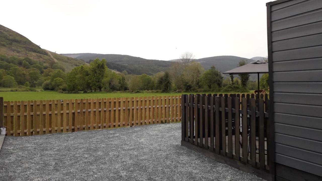 The Cabins Hotel Kirikee Exterior photo